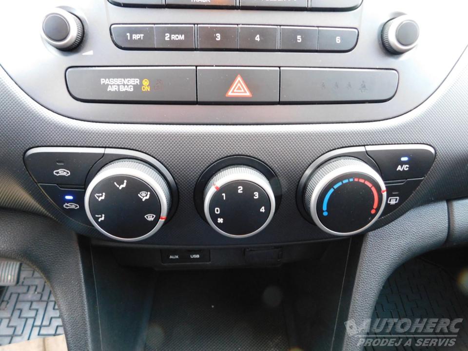 Hyundai i10 1.0 ČR 1.MAJ.