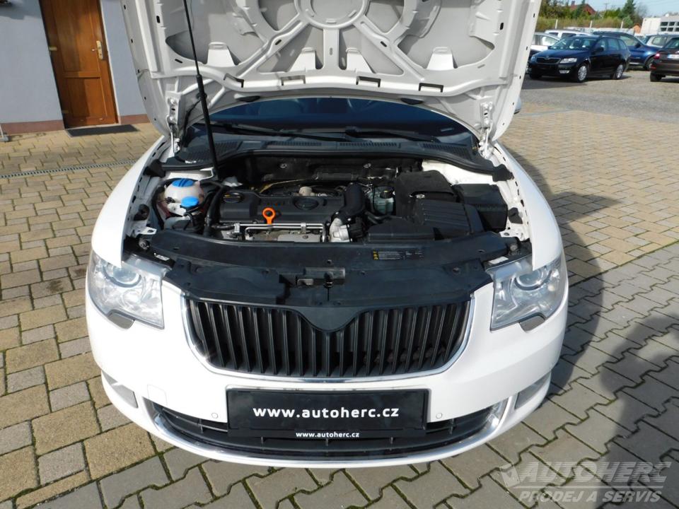 Škoda Superb 1.4 TSi ELEGANCE
