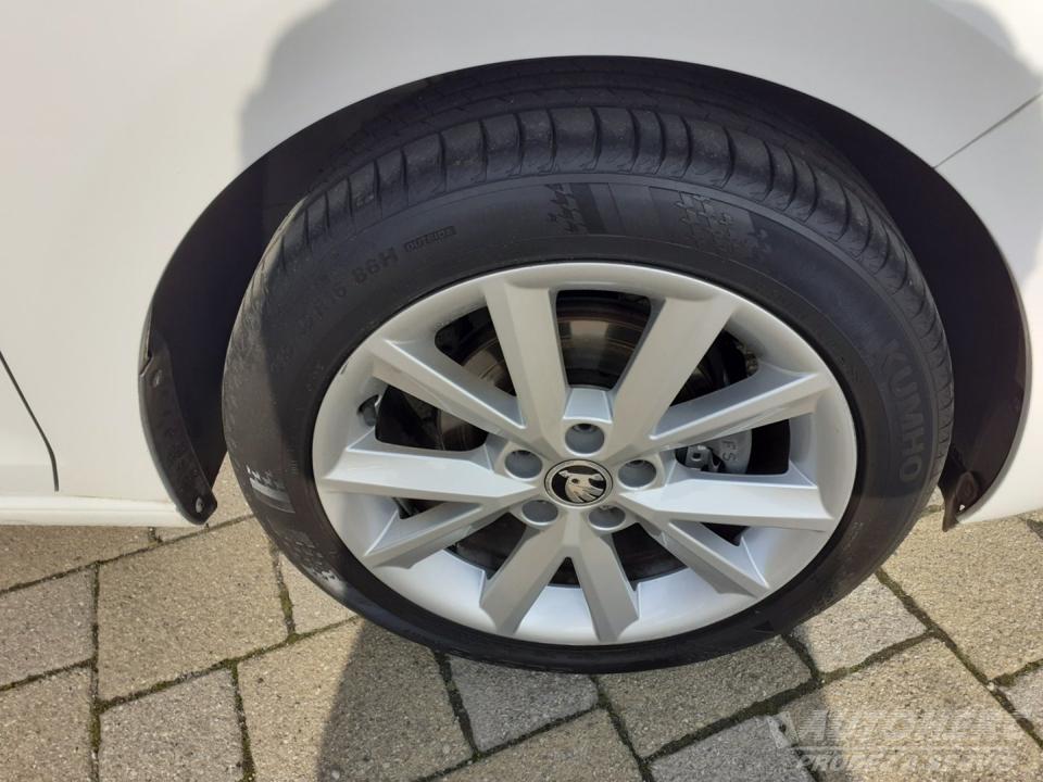 Škoda Rapid 1.2 TSi Ambiente