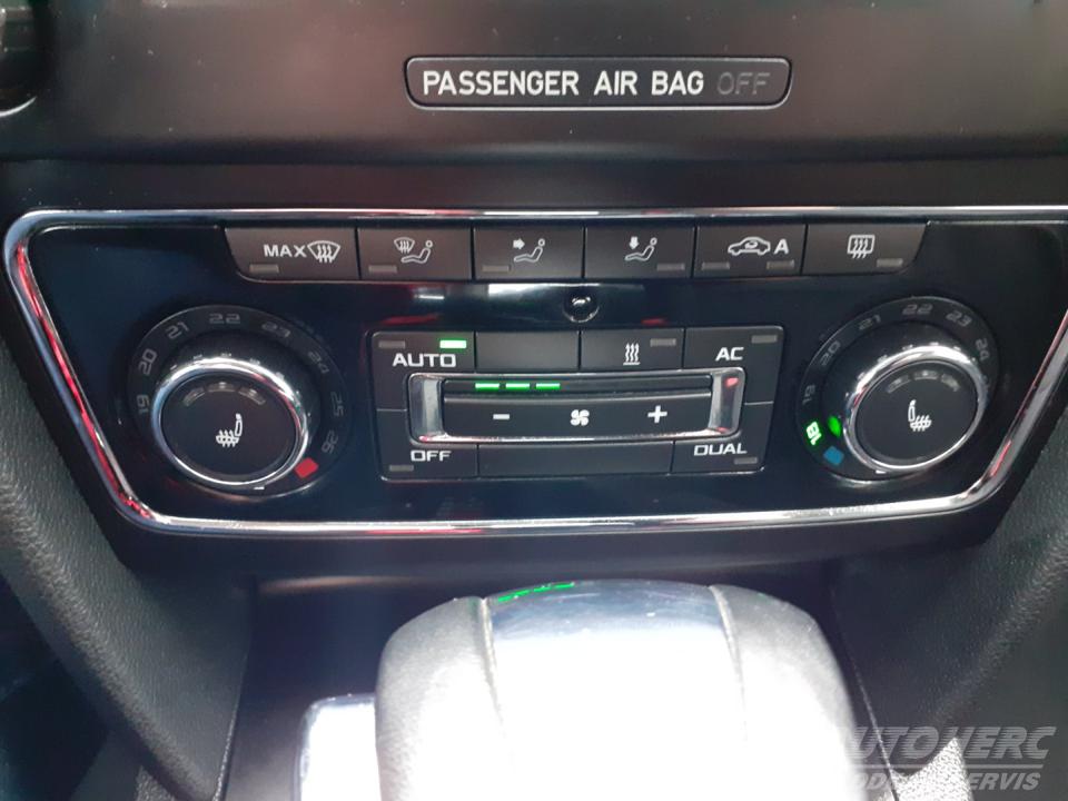 Škoda Superb KOMBI 2.0 TDi DSG