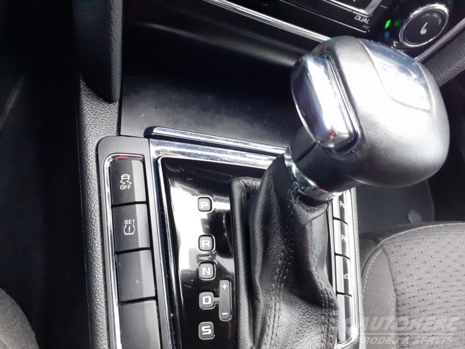 Škoda Superb KOMBI 2.0 TDi DSG