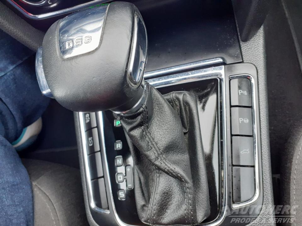 Škoda Superb KOMBI 2.0 TDi DSG