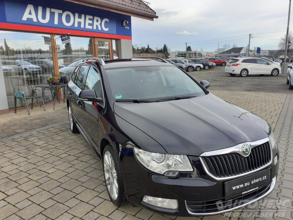 Škoda Superb KOMBI 2.0 TDi DSG