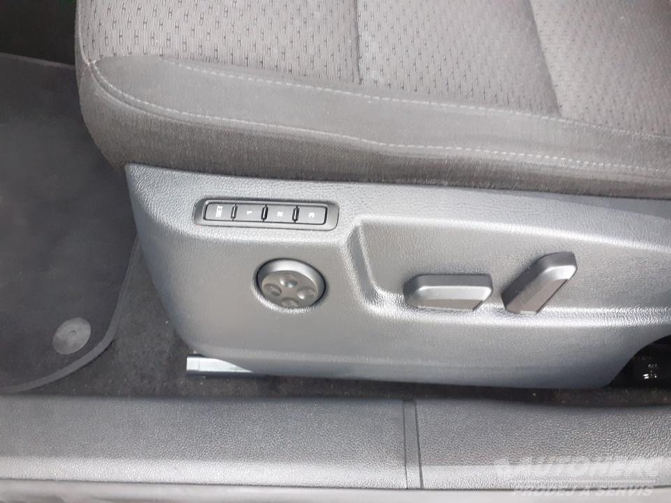 Škoda Superb KOMBI 2.0 TDi DSG