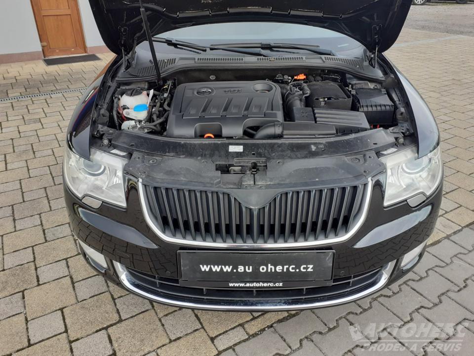 Škoda Superb KOMBI 2.0 TDi DSG