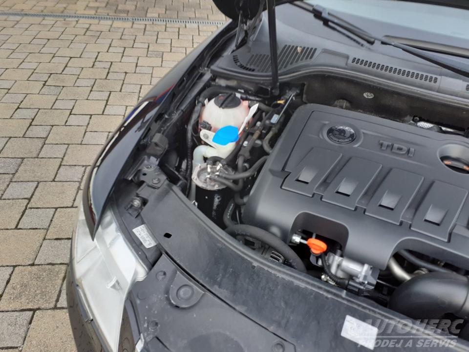 Škoda Superb KOMBI 2.0 TDi DSG