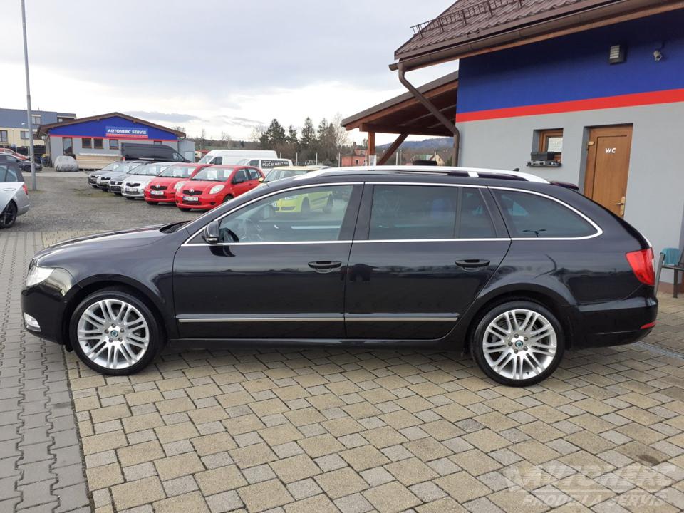 Škoda Superb KOMBI 2.0 TDi DSG