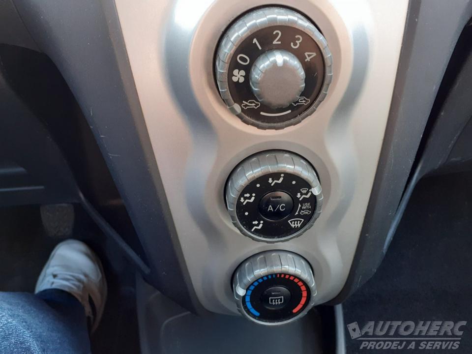 Toyota Yaris 1.0  1.MAJ ČR