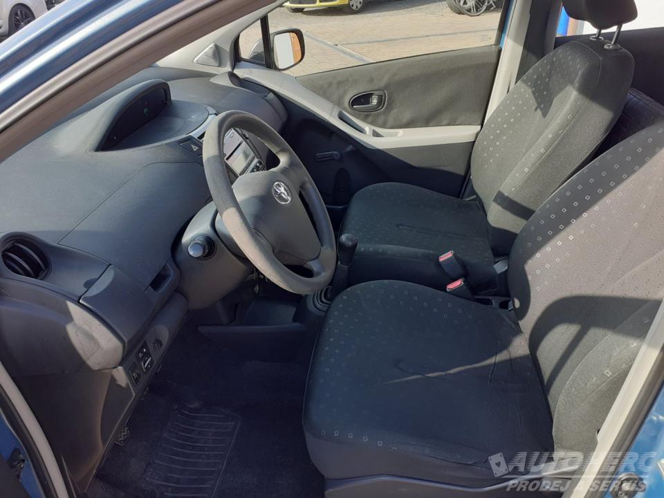 Toyota Yaris 1.0  1.MAJ ČR