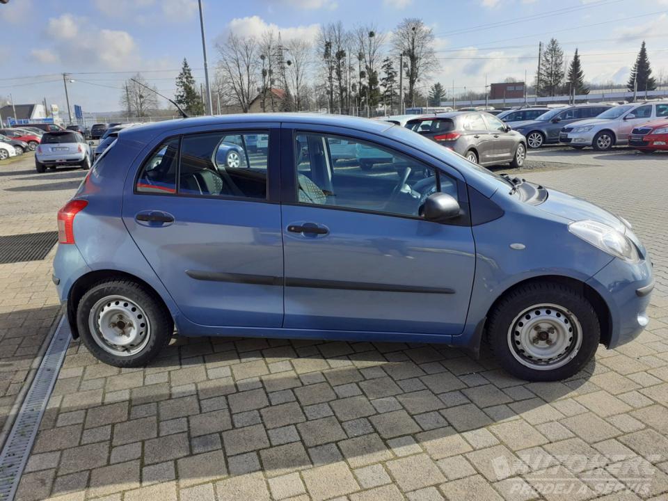 Toyota Yaris 1.0  1.MAJ ČR