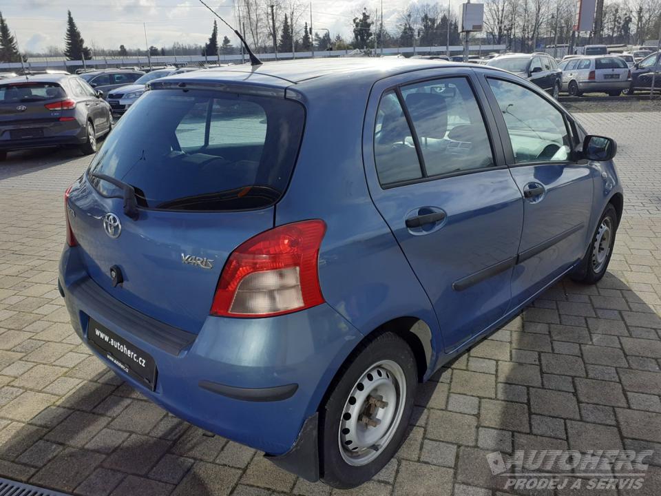 Toyota Yaris 1.0  1.MAJ ČR