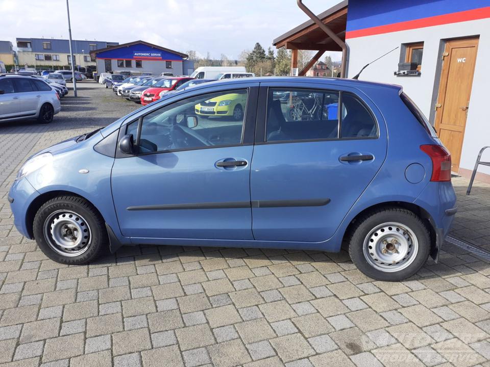 Toyota Yaris 1.0  1.MAJ ČR