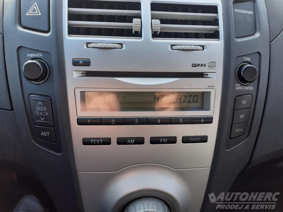Toyota Yaris 1.0  1.MAJ ČR