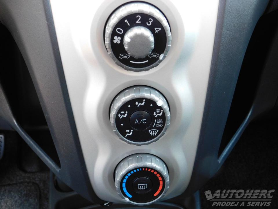 Toyota Yaris 1.0 51Kw