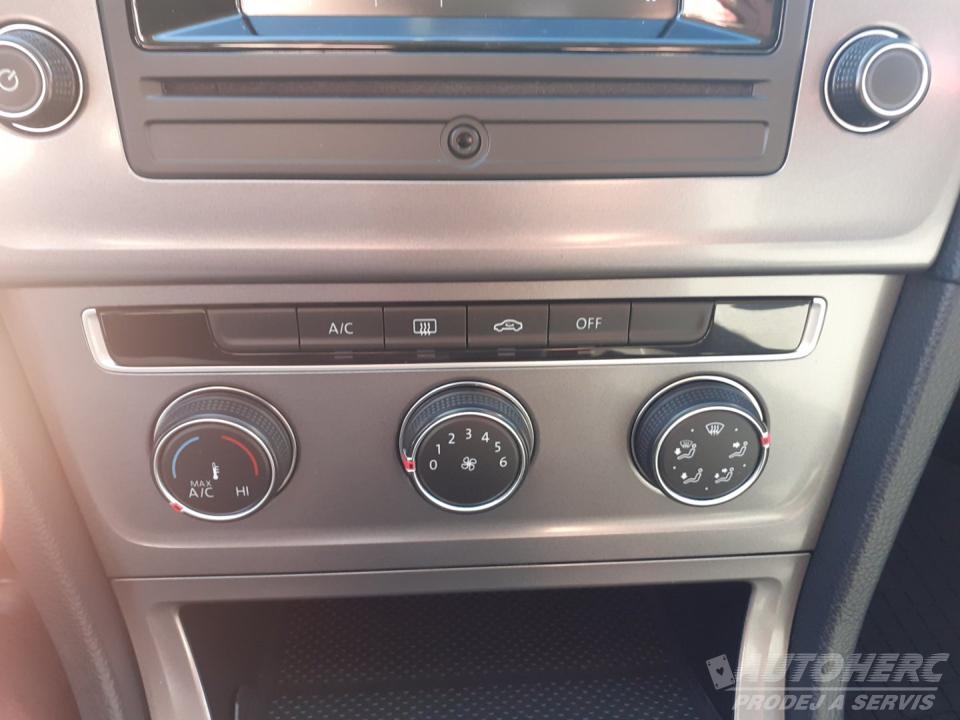 Volkswagen Golf 1.2 TSi  PO SERVISE !