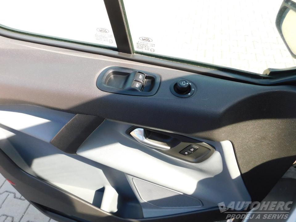 Ford Transit Custom 2.2 TDCi 9.MÍST