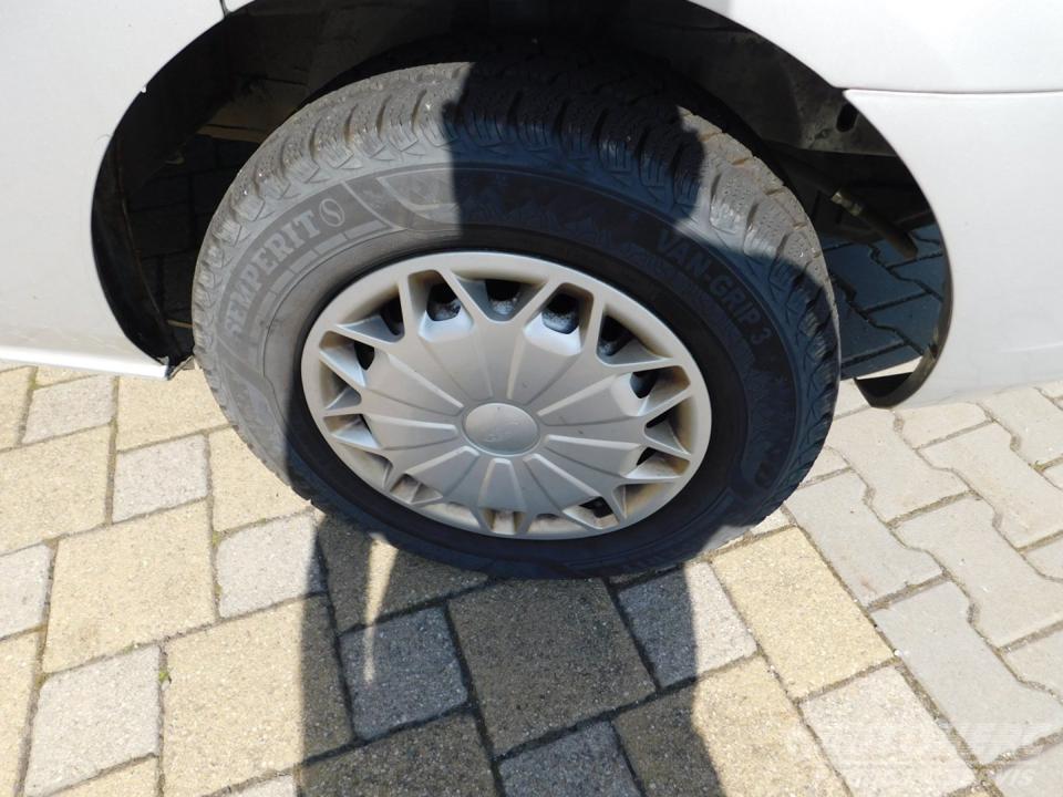 Ford Transit Custom 2.2 TDCi 9.MÍST