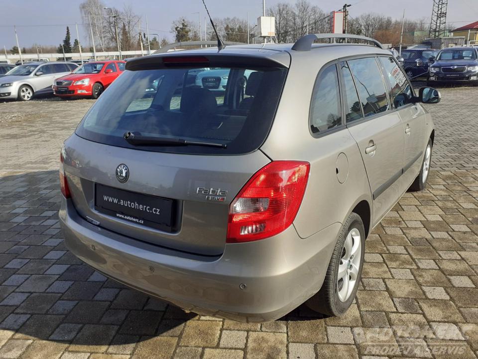 Škoda Fabia KOMBI 1.6 16V