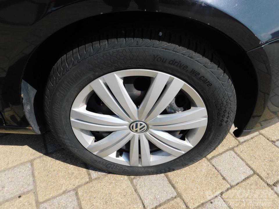 Volkswagen Golf 1.6 i 75Kw