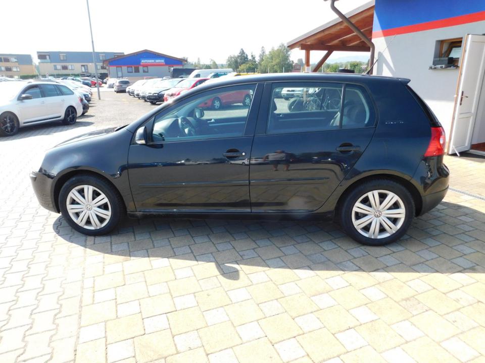 Volkswagen Golf 1.6 i 75Kw