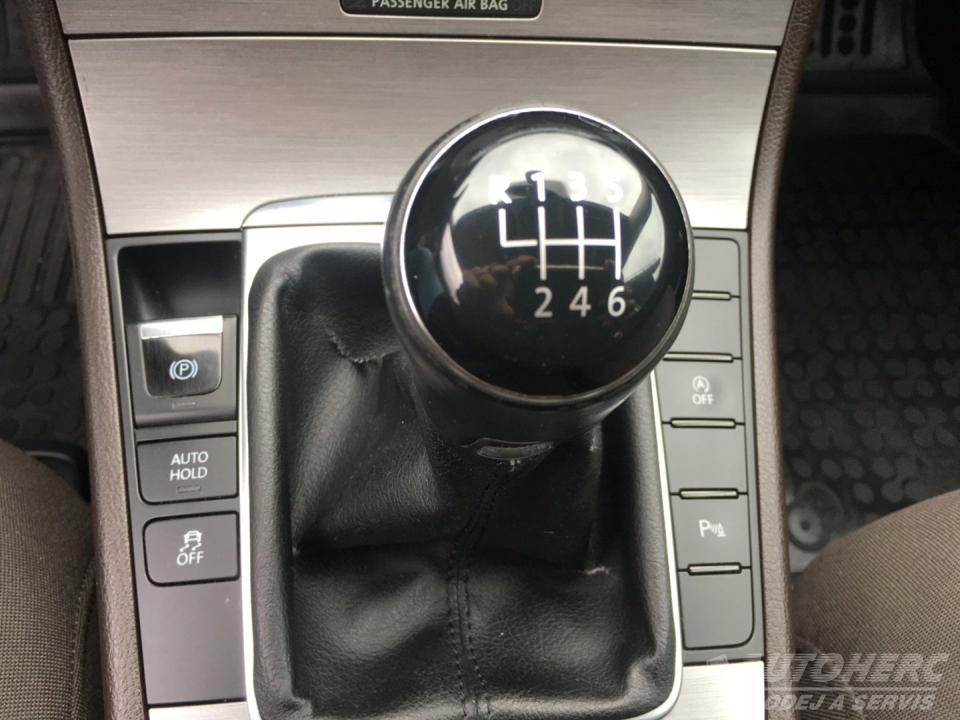 Volkswagen Passat KOMBI 2.0 TDi