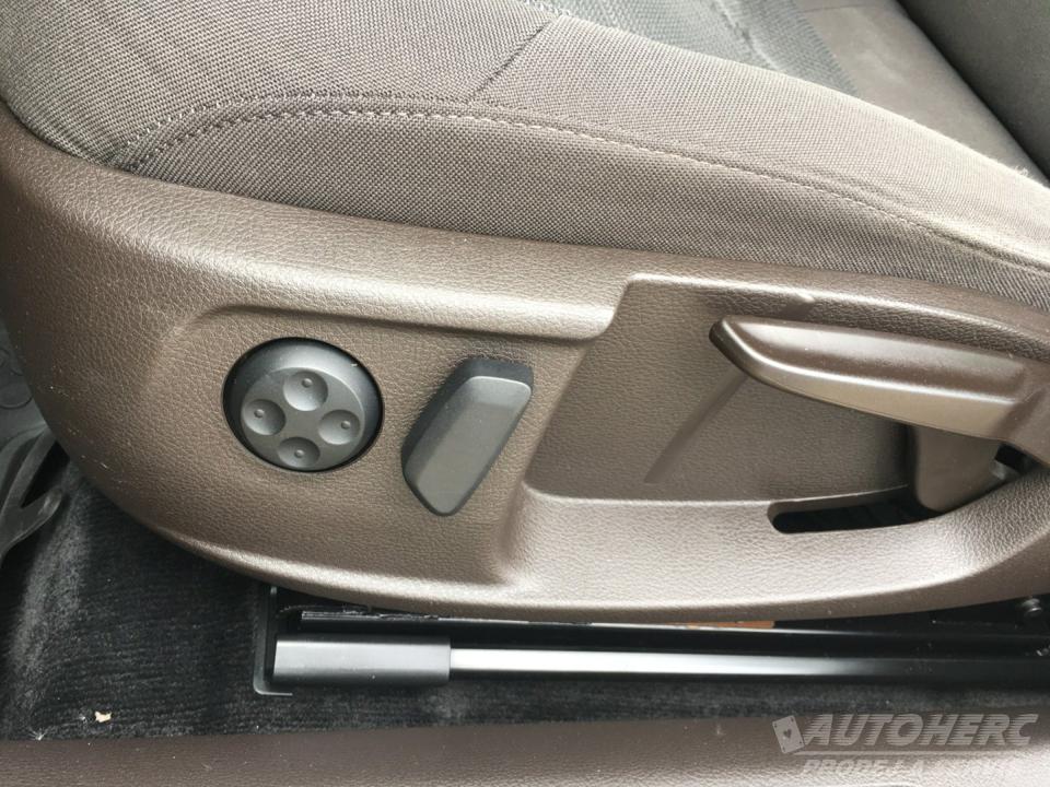 Volkswagen Passat KOMBI 2.0 TDi