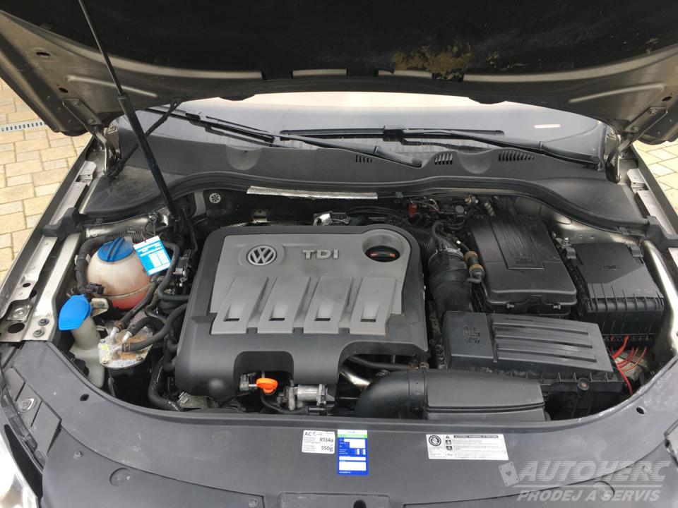 Volkswagen Passat KOMBI 2.0 TDi