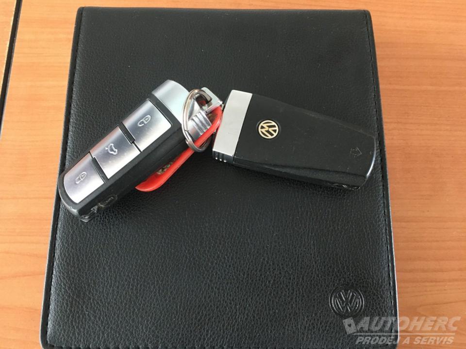 Volkswagen Passat KOMBI 2.0 TDi