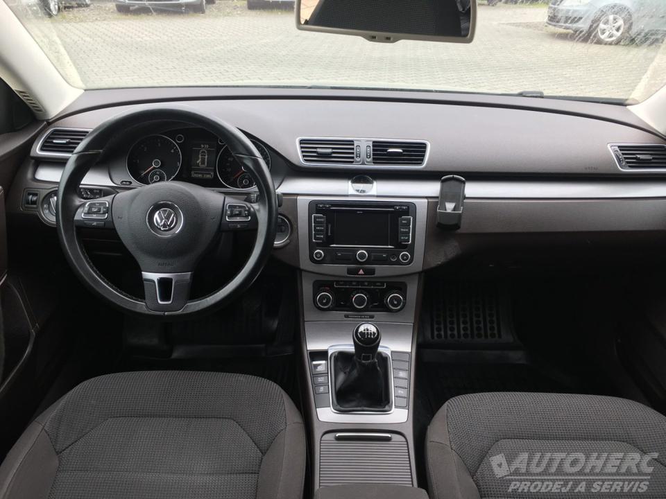 Volkswagen Passat KOMBI 2.0 TDi