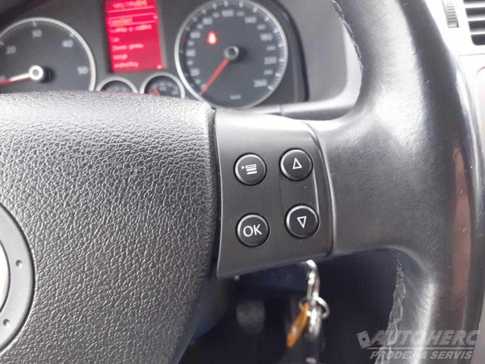 Volkswagen Touran 2.0 TDi  HIGHLINE