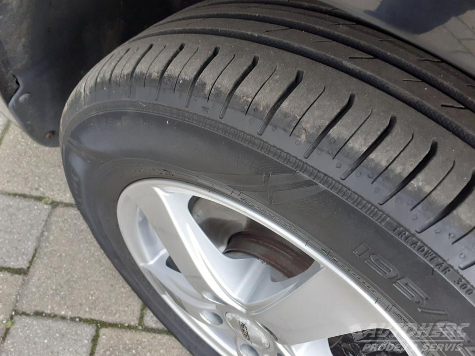 Volkswagen Touran 2.0 TDi  HIGHLINE
