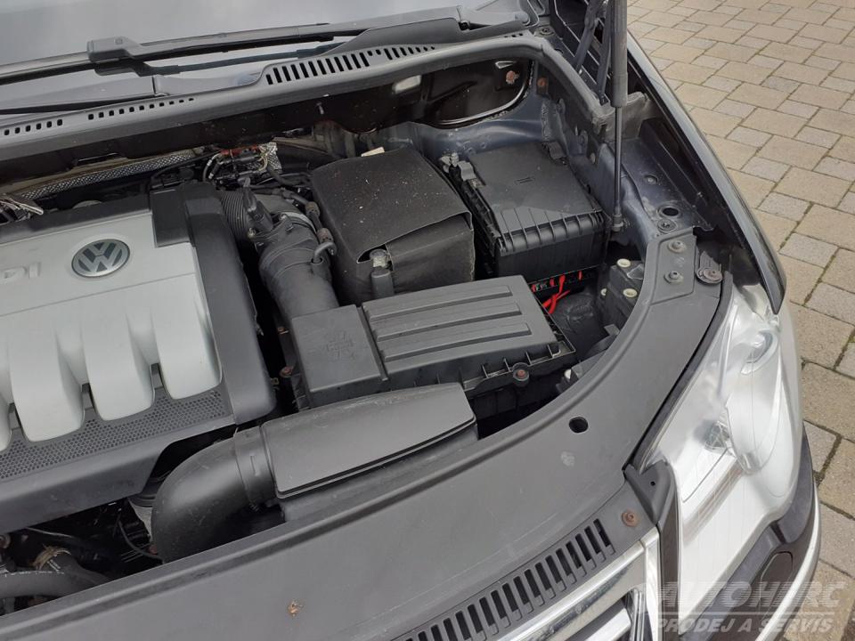 Volkswagen Touran 2.0 TDi  HIGHLINE