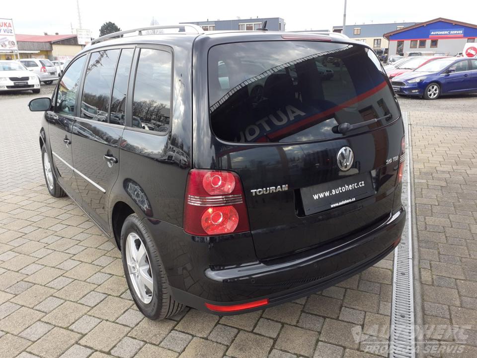 Volkswagen Touran 2.0 TDi  HIGHLINE