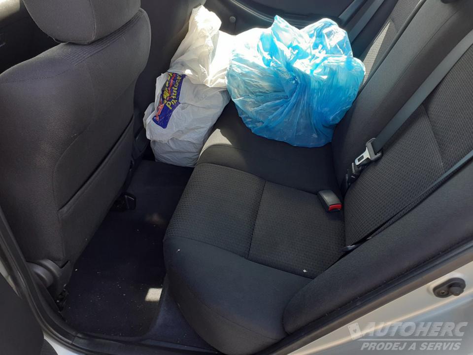 Toyota Corolla 1.6 VVT  ZADÁNO !