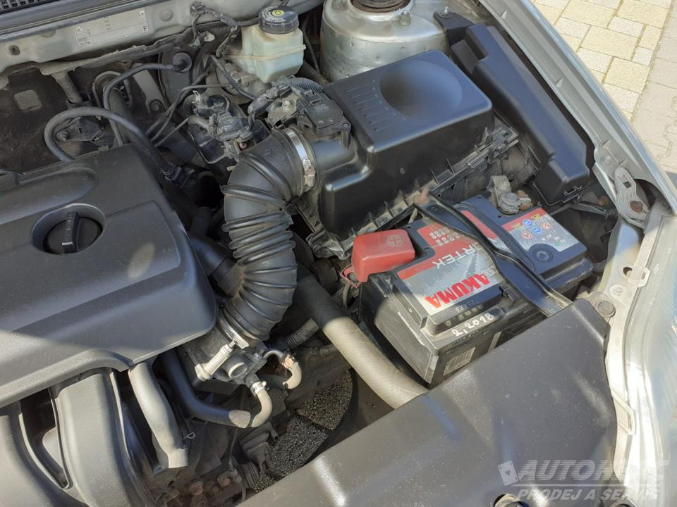Toyota Corolla 1.6 VVT  ZADÁNO !
