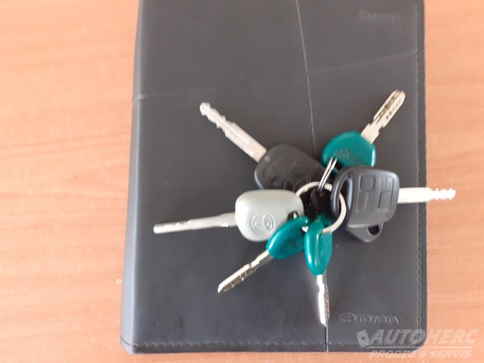 Toyota Corolla 1.6 VVT  ZADÁNO !