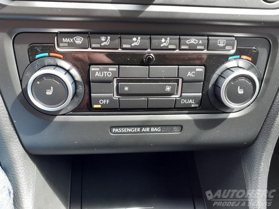 Volkswagen Golf VI 1.2 TSi NAVIGACE