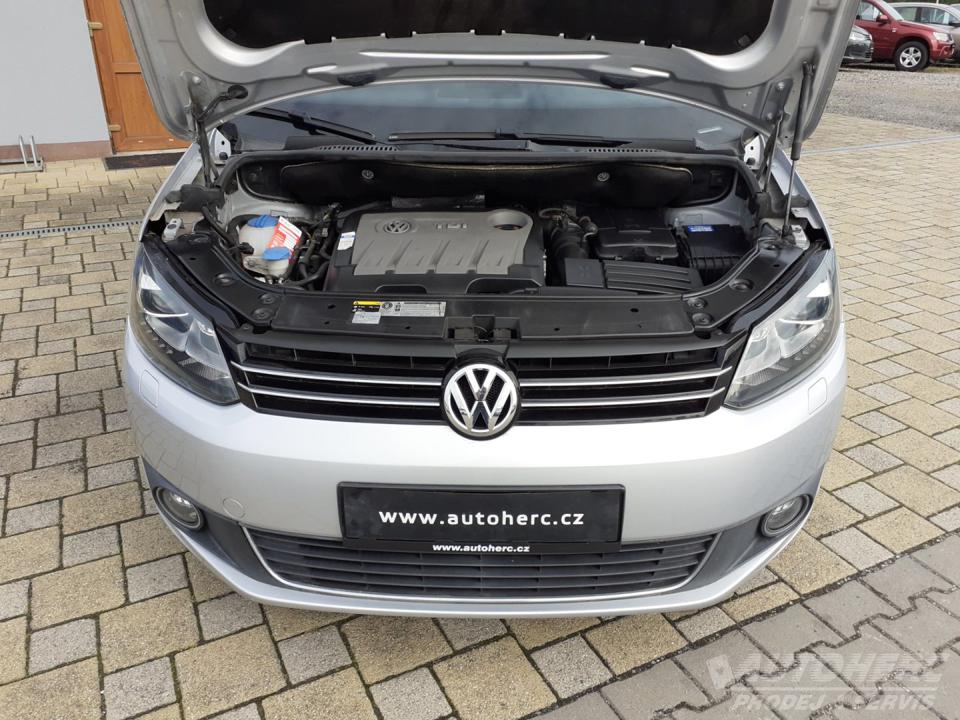 Volkswagen Touran 2.0 TDi 103kW DSG
