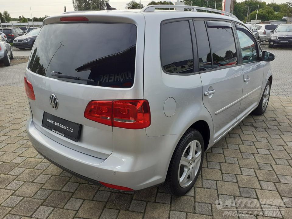 Volkswagen Touran 2.0 TDi 103kW DSG