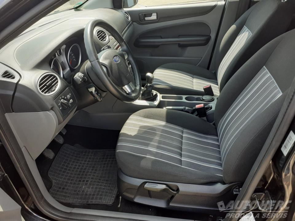 Ford Focus KOMBI 1.6 16V
