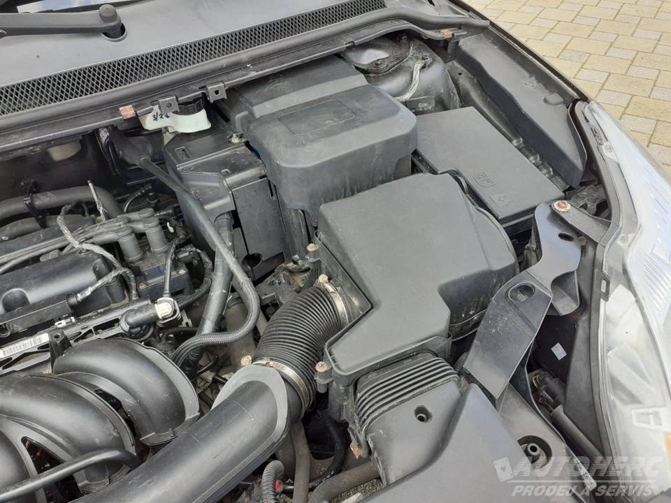 Ford Focus KOMBI 1.6 16V