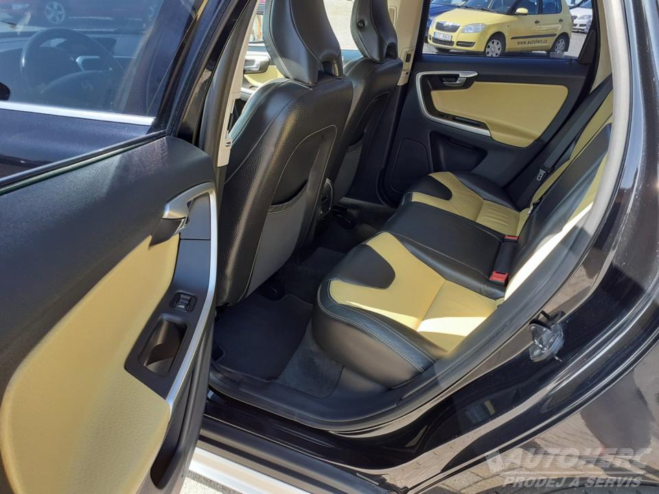 Volvo XC60 2.4 D 4x4 AUTOMAT