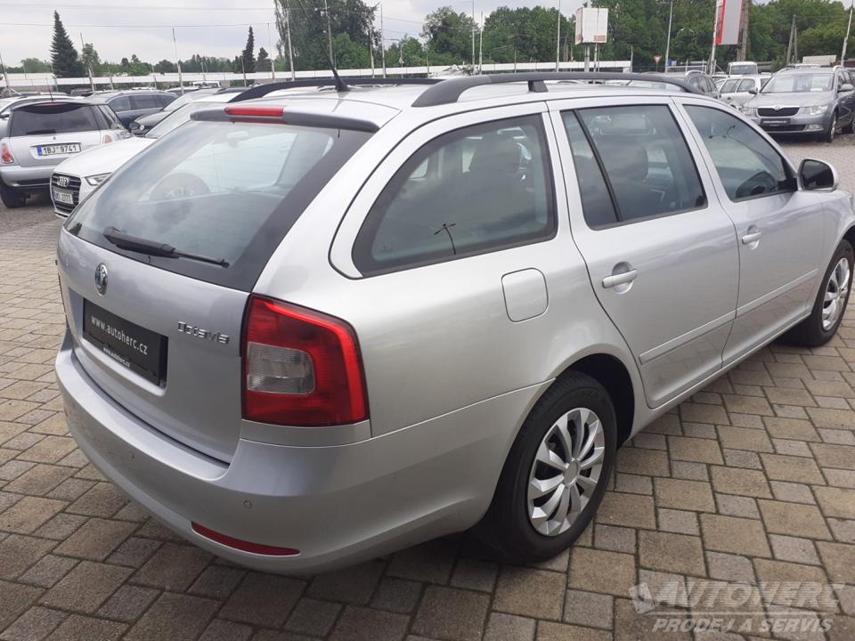 Škoda Octavia KOMBI 1.4 TSi 1.MAJ ZADÁNO