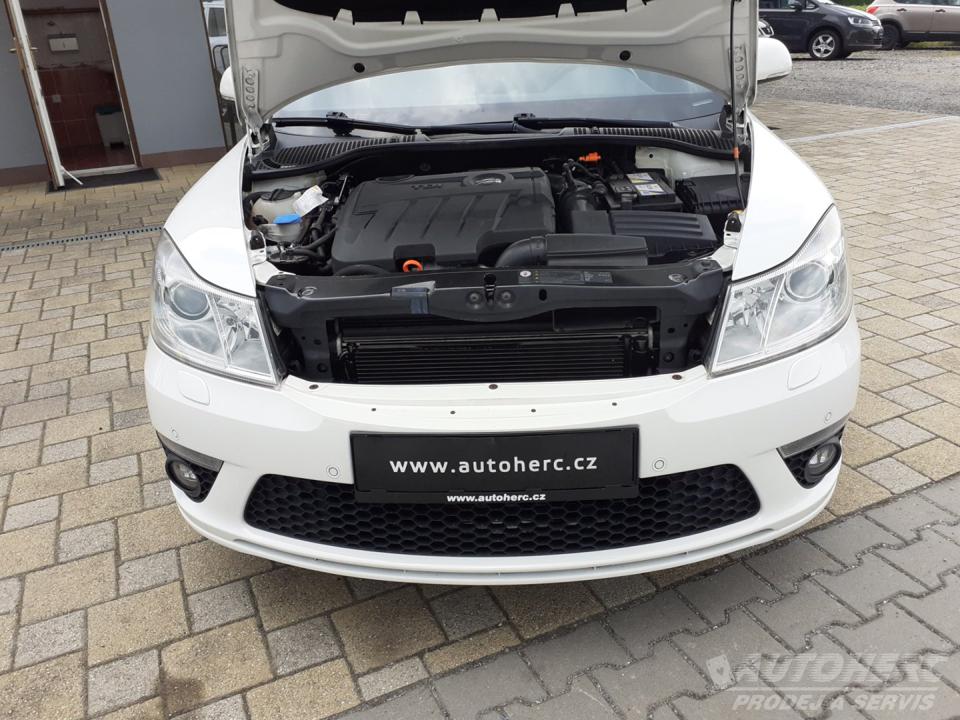 Škoda Octavia KOMBI 2.0 TDi RS