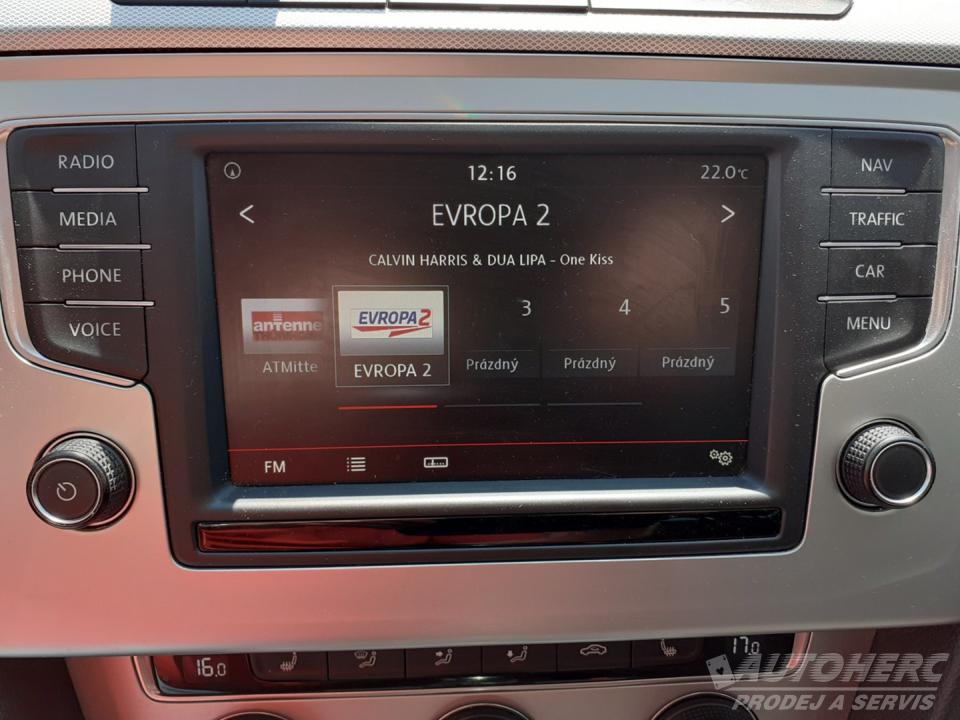 Volkswagen Passat KOMBI 2.0 TDi