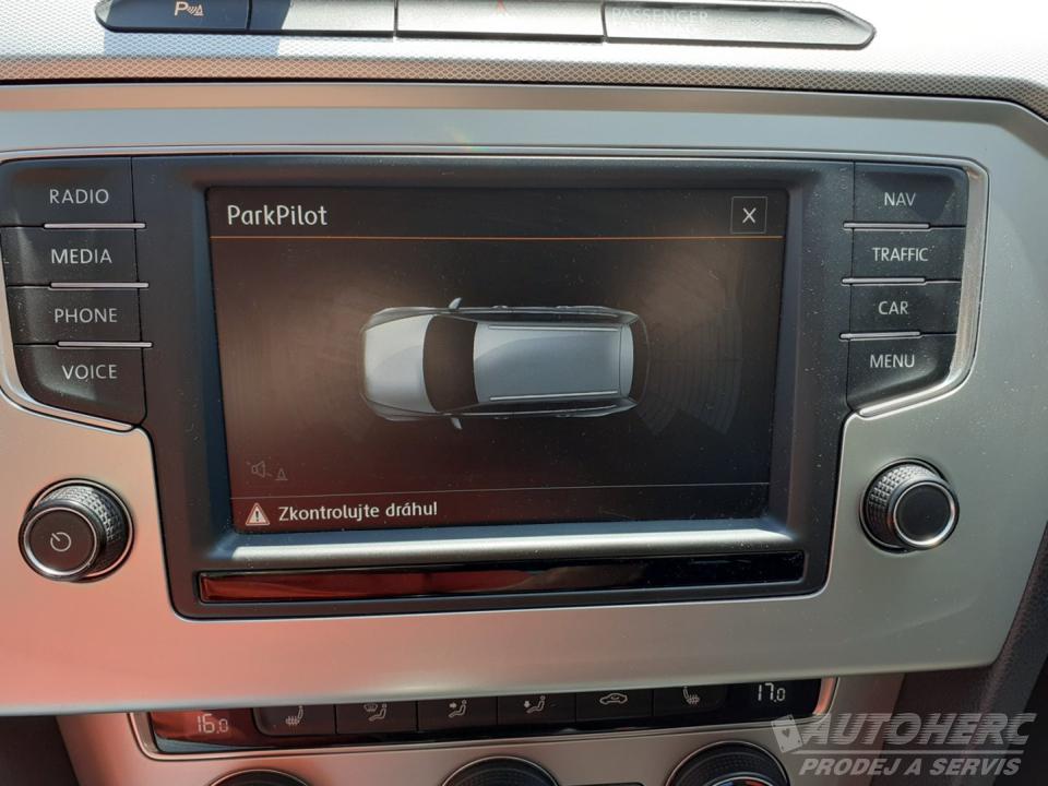 Volkswagen Passat KOMBI 2.0 TDi