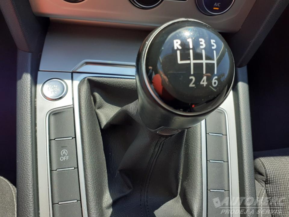 Volkswagen Passat KOMBI 2.0 TDi