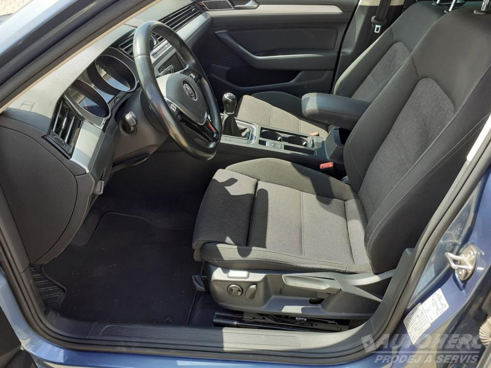 Volkswagen Passat KOMBI 2.0 TDi