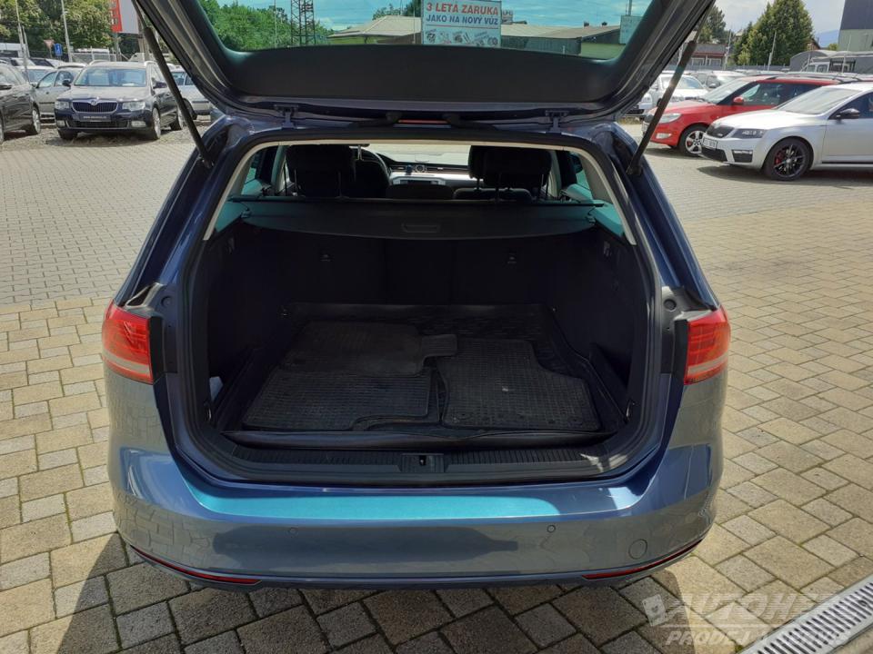 Volkswagen Passat KOMBI 2.0 TDi