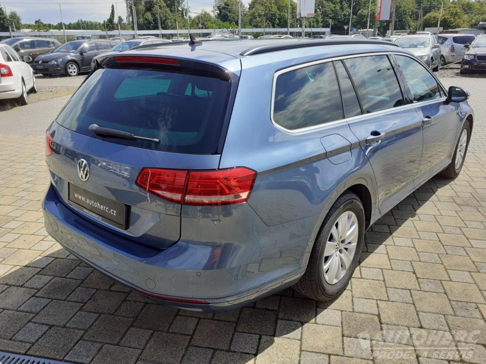 Volkswagen Passat KOMBI 2.0 TDi